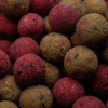 Boilies solubles Banana & Strawberry – Detalle de la textura y forma del cebo 20 mm