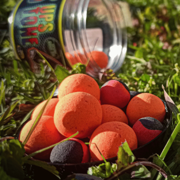 Fluor Pop Ups Krill & Crab 14 y 20 mm – Vista de los cebos en colores fluorescentes
